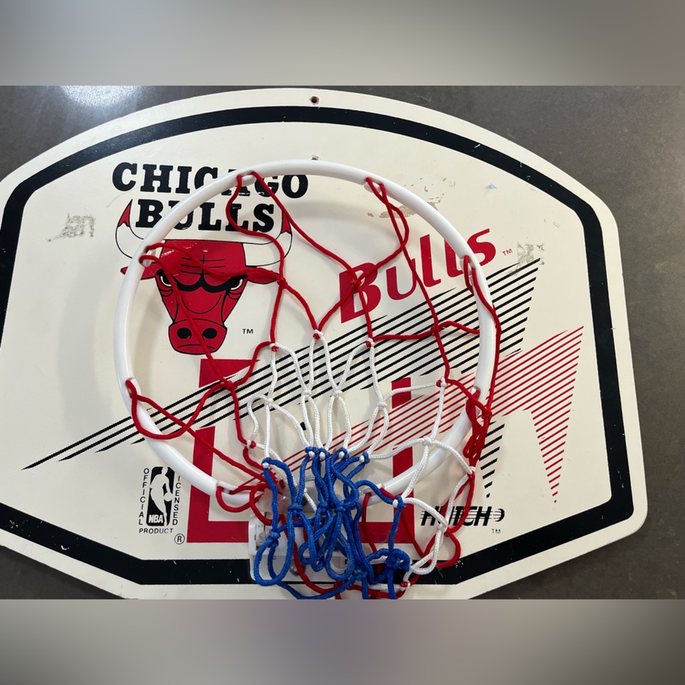 Vintage Chicago Bulls mancave Hutch Basketball net with backboard